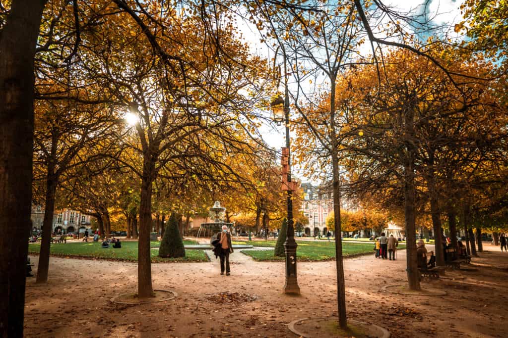 Place des Vosges, Le Marais, Paris, France