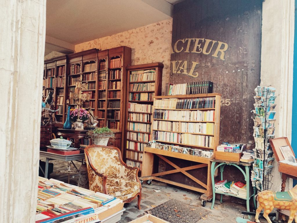 These Versailles Bookshops Will Steal Your Heart