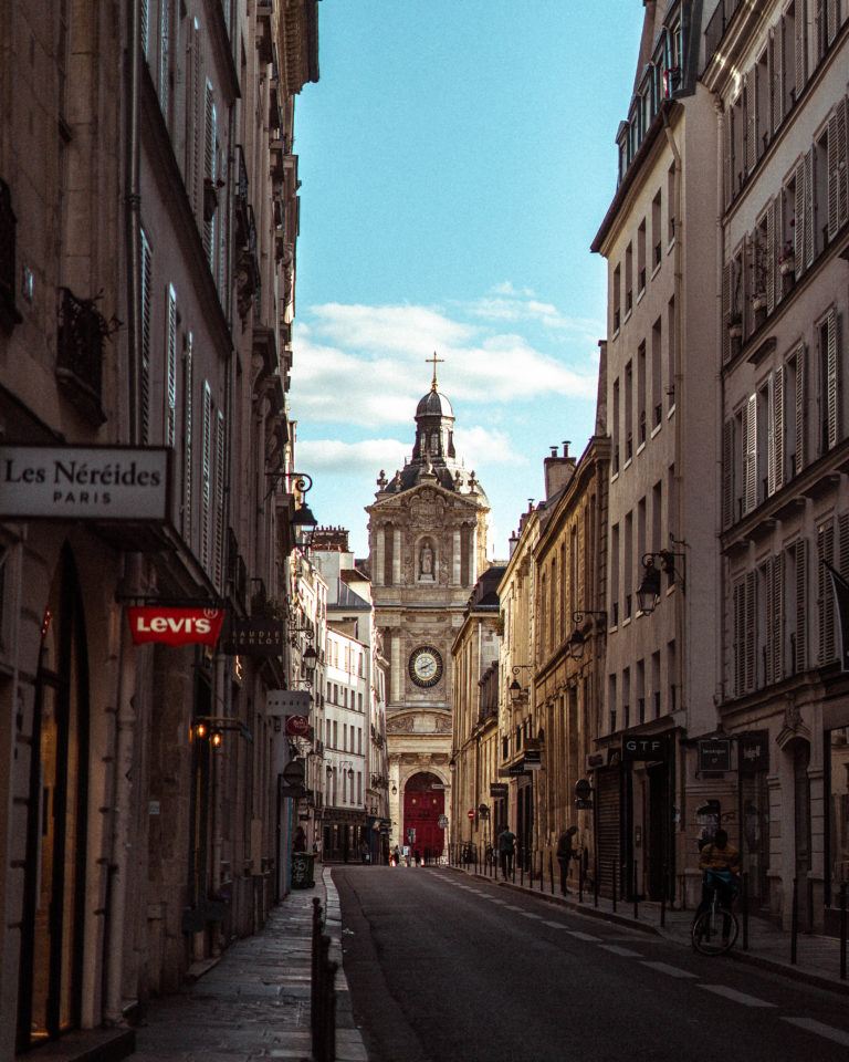 Rue de Sévigné, A Pretty Street in Le Marais