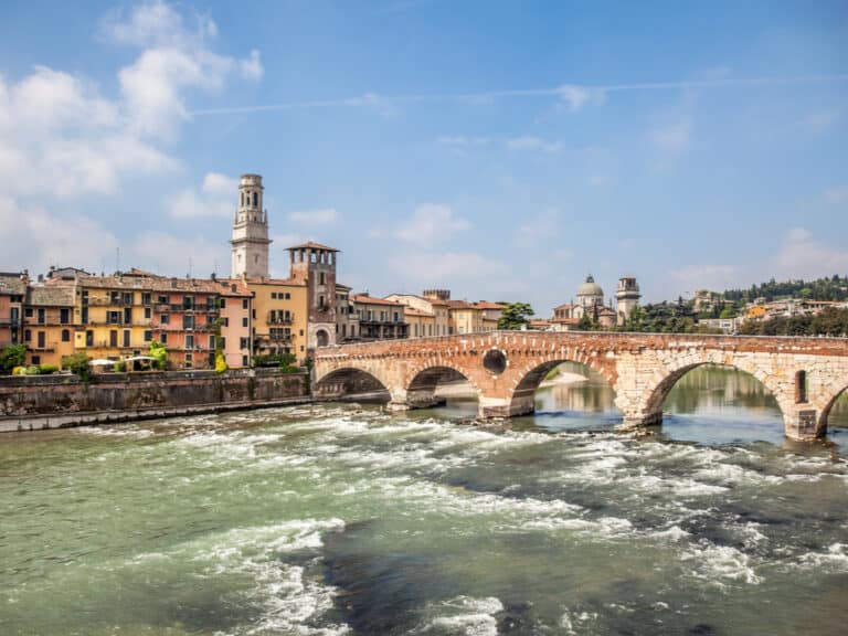 A Guide to the 10+ Best Things to do in Verona, Italy | solosophie