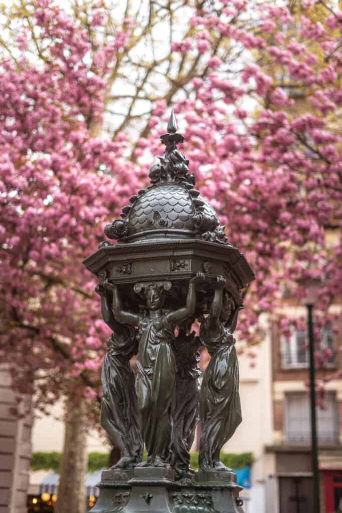 wallace fountain paris france