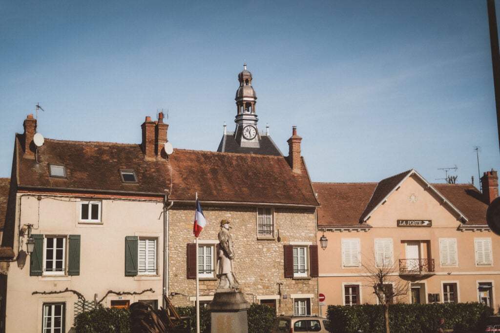 visit Moret-sur-Loing France