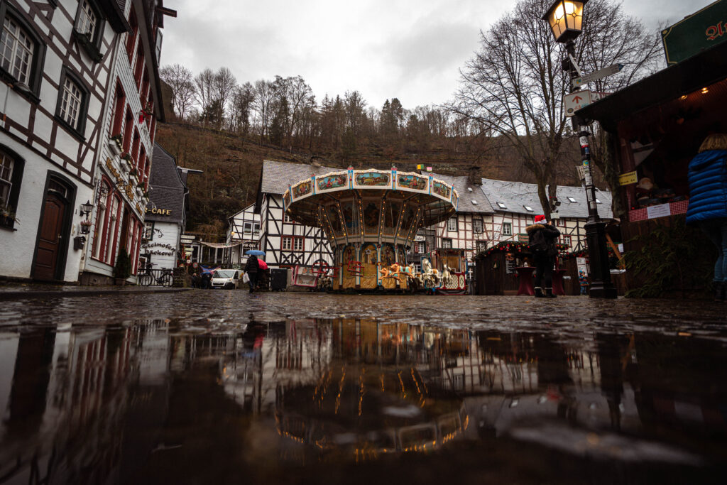 monschau merry go round