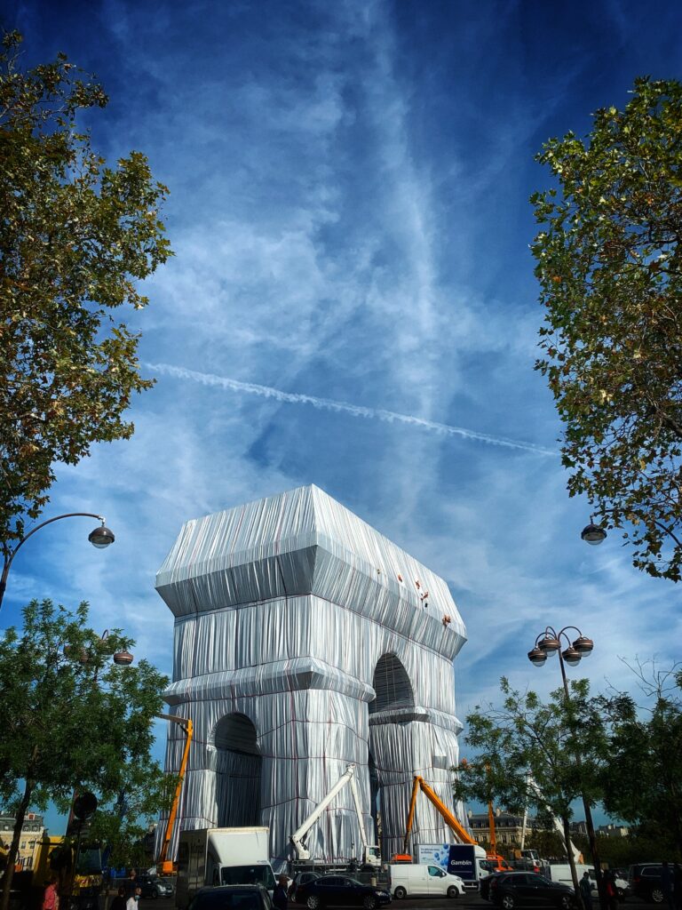 L'Arc de Triomphe, Wrapped by Christo and Jeanne-Claude