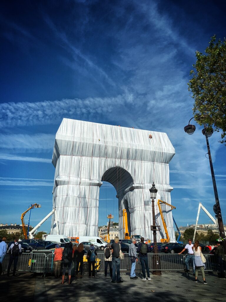 L'Arc de Triomphe, Wrapped by Christo and Jeanne-Claude