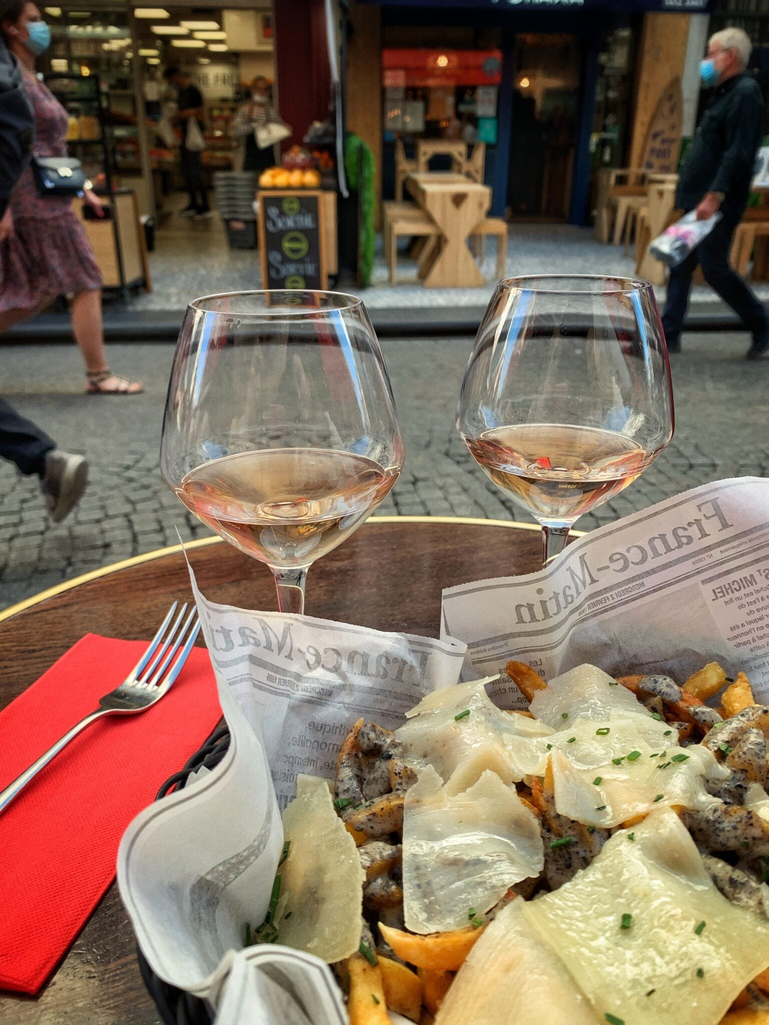Rue Montorgueil: Market Street in the 2nd Arrondissement