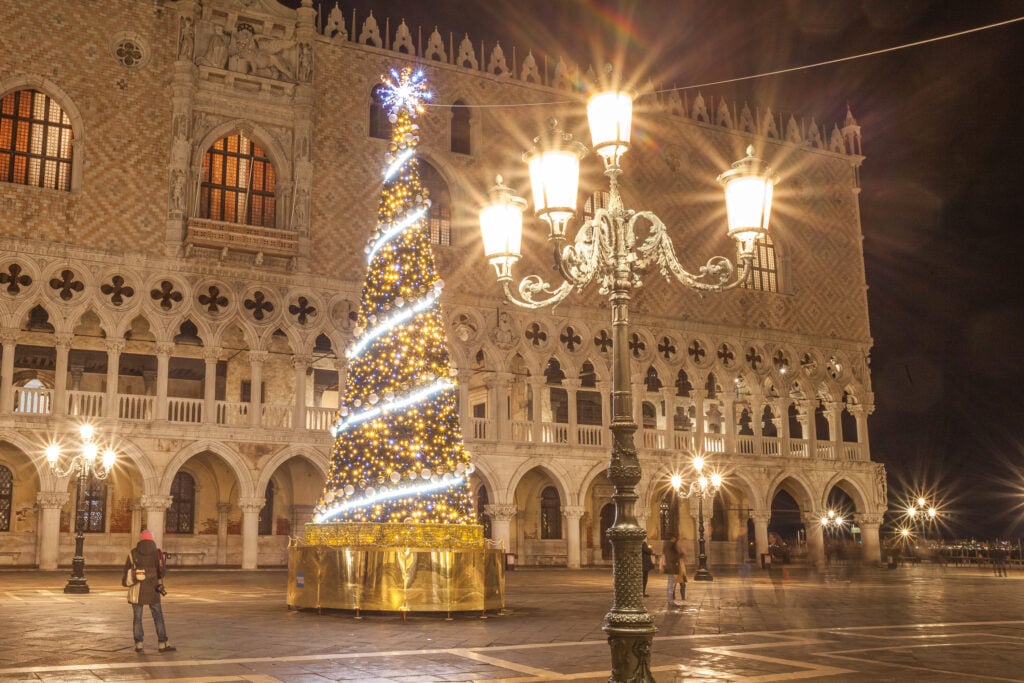 venice at christmas