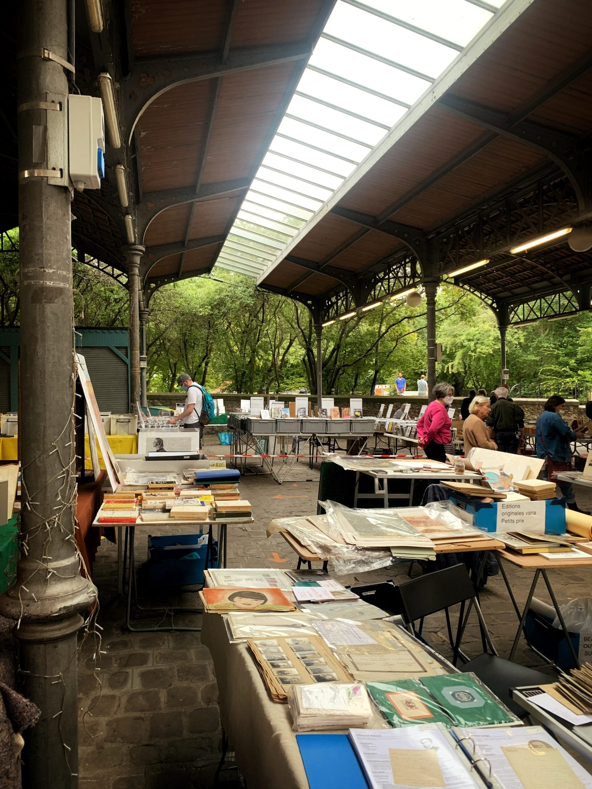 Old and Used Book Market Brassens solosophie