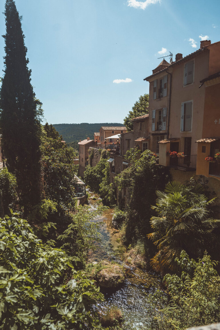 moustiers sainte marie travel guide