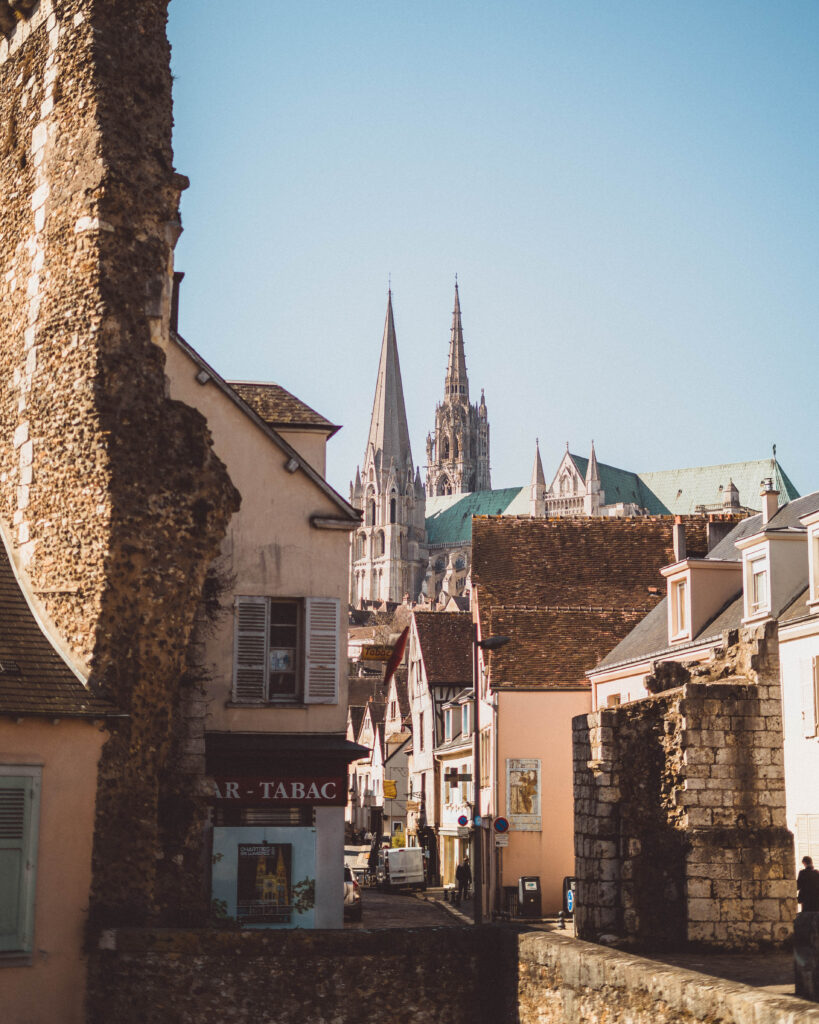 visit chartres