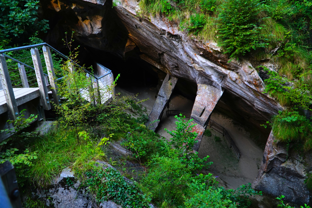 Grotte Del Caglieron