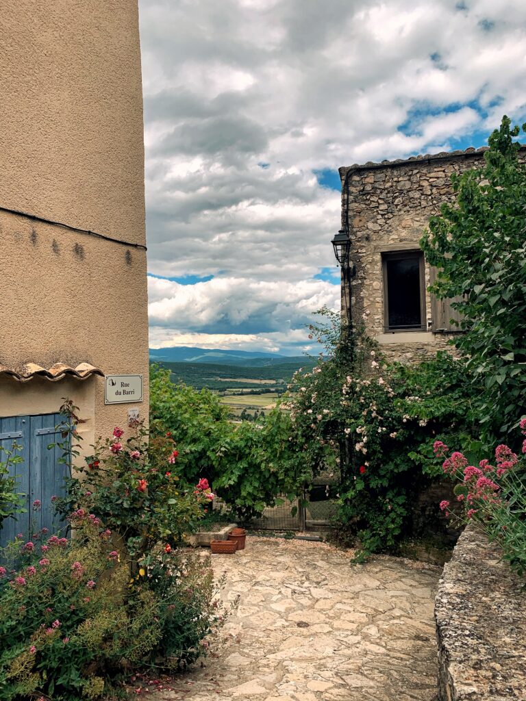 A Guide to the Best of Simiane-la-Rotonde