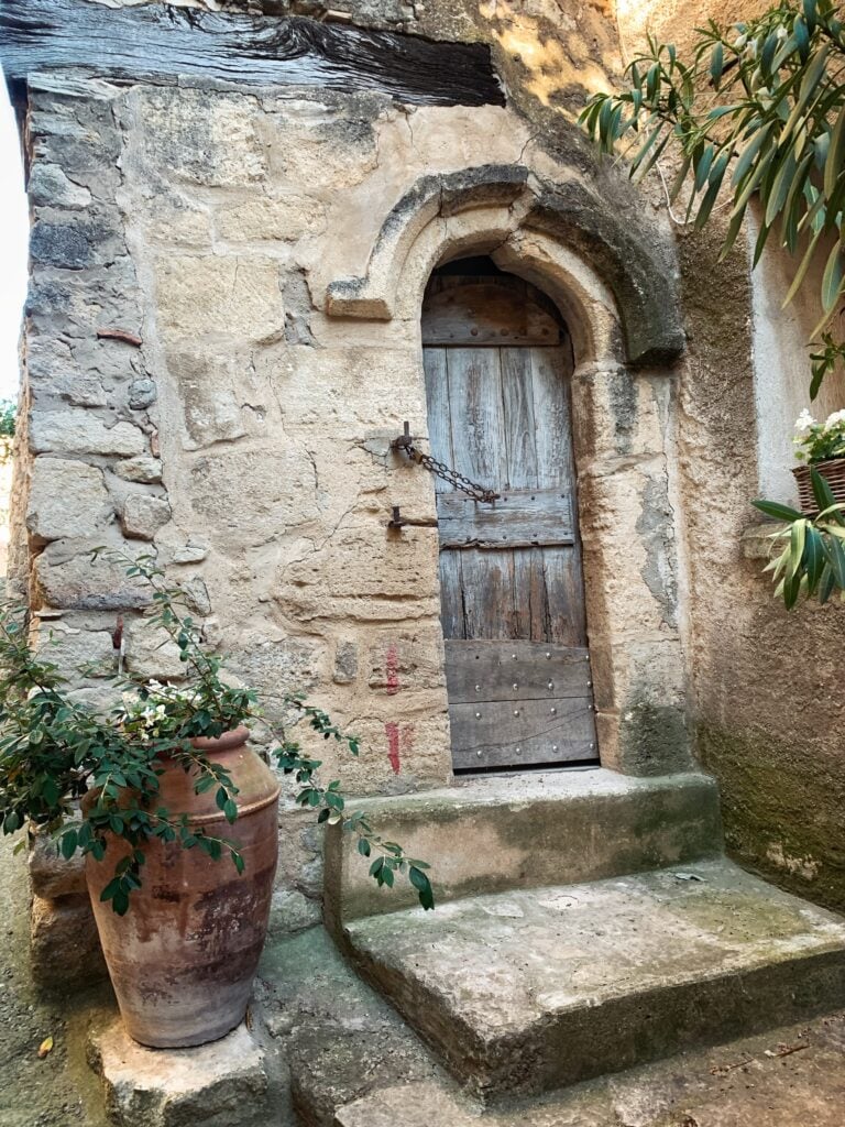 A Guide to the Best of Saint-Martin-de-Castillon