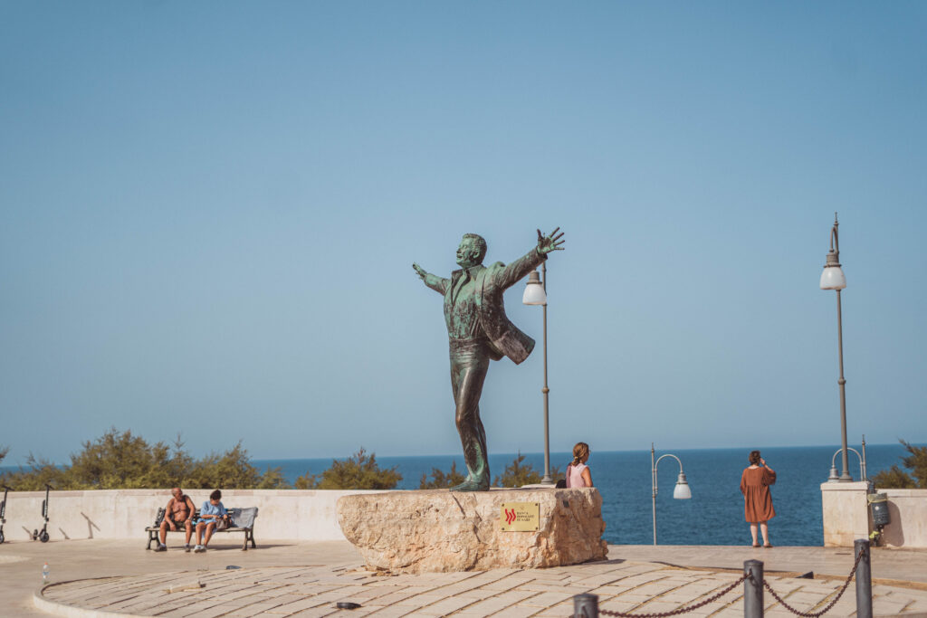 Domenico Modugno statue