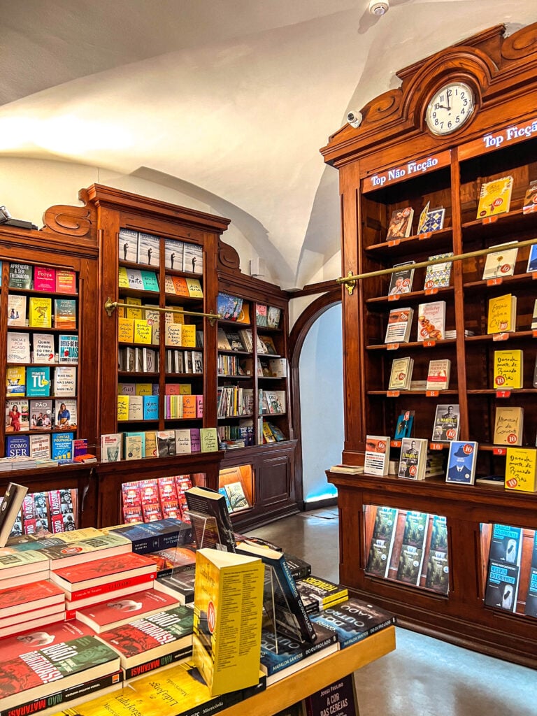 Livraria Bertrand: How to Visit the Oldest Bookshop in the World