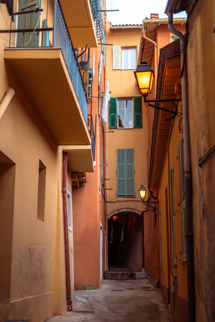 How to Visit Rue Obscure, Villefranche-sur-Mer