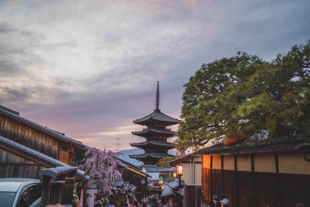 yasaka pagoda