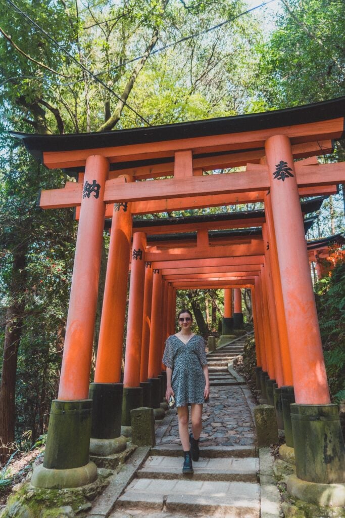 hike fushimi inari