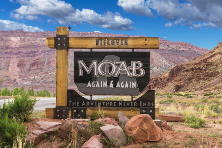 moab town sign