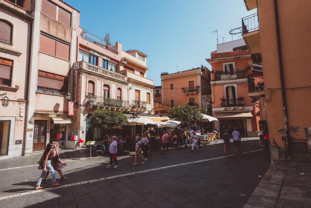 shopping in taormina