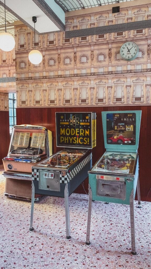 bar luce pinball machines