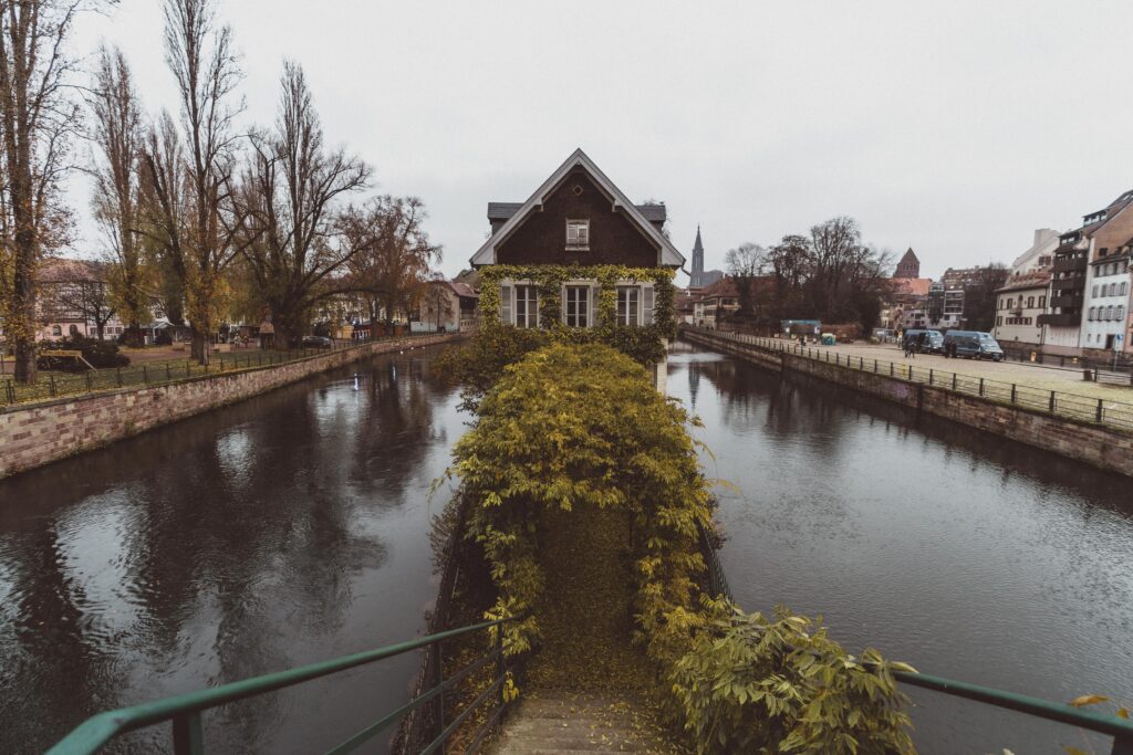 maison des ponts couverts