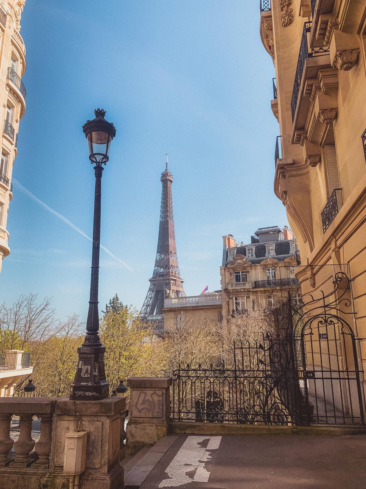 An Insider's Guide to the 16th Arrondissement of Paris | solosophie