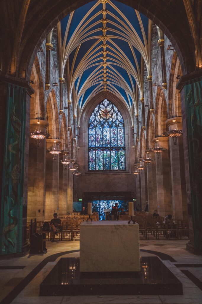inside of edinburgh cathedral