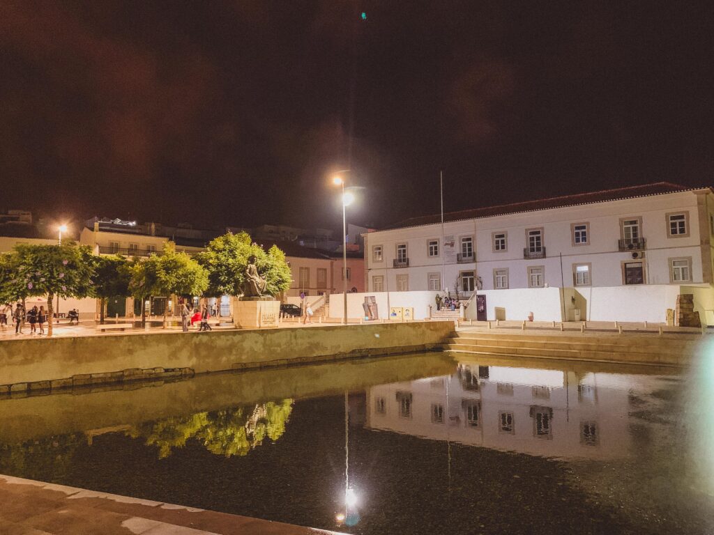 Praça Infante Dom Henrique