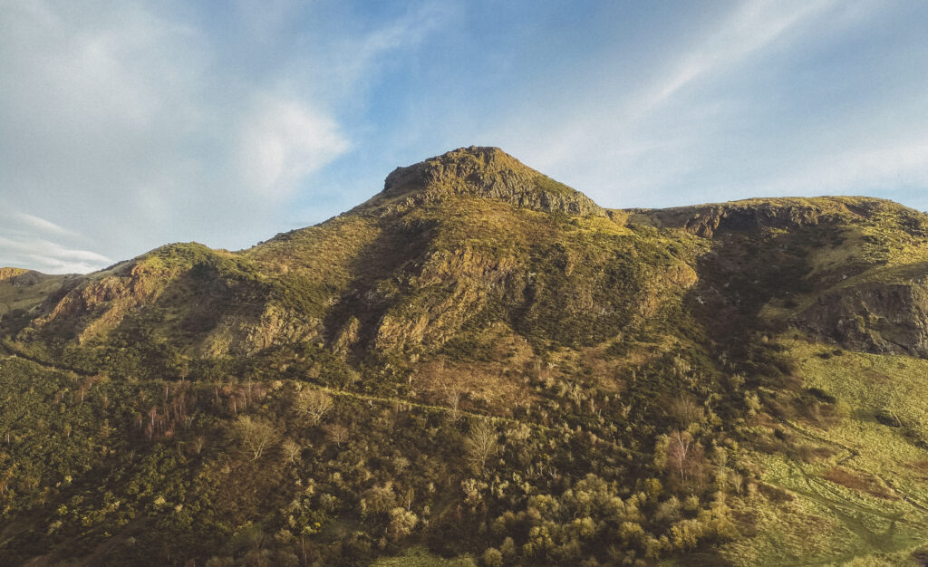 view of arthurs seat in Edinburgh