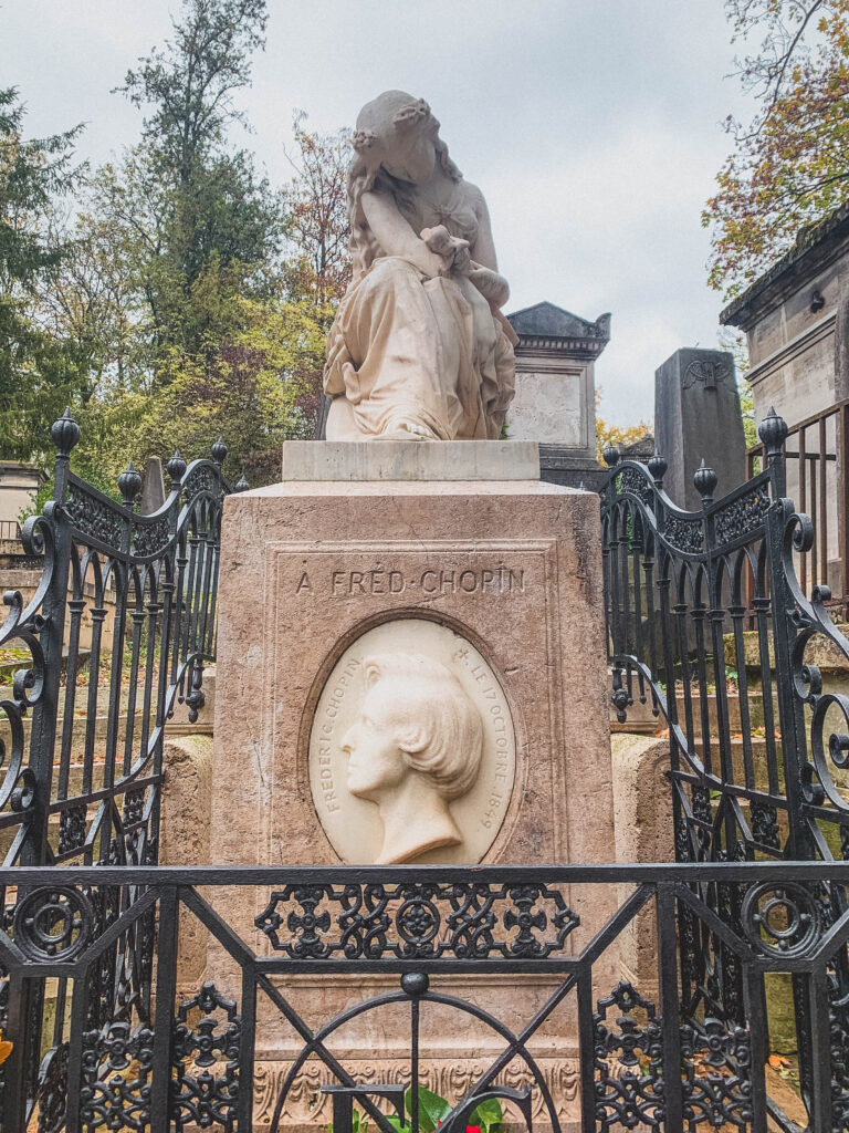 Frederic Chopin grave