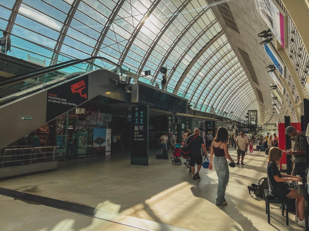 avignon tgv station