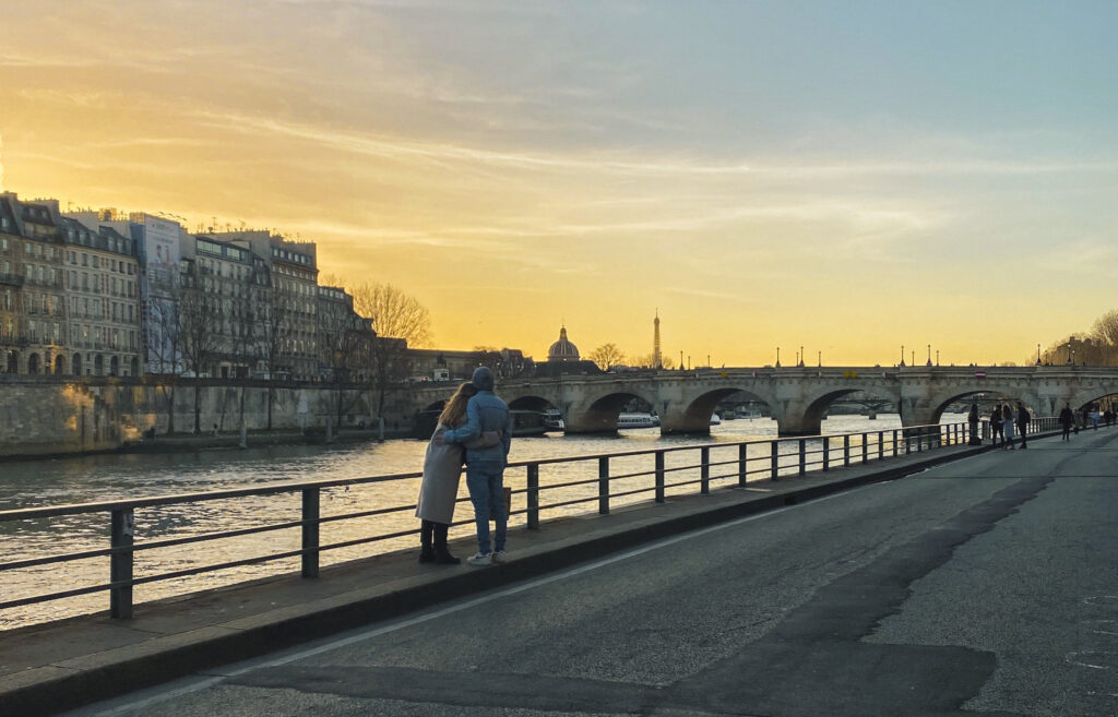 romantic things to do in paris