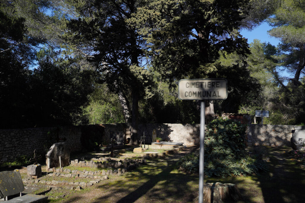 cemetery Île Sainte-Marguerite