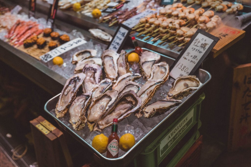 oysters at nishiki market
