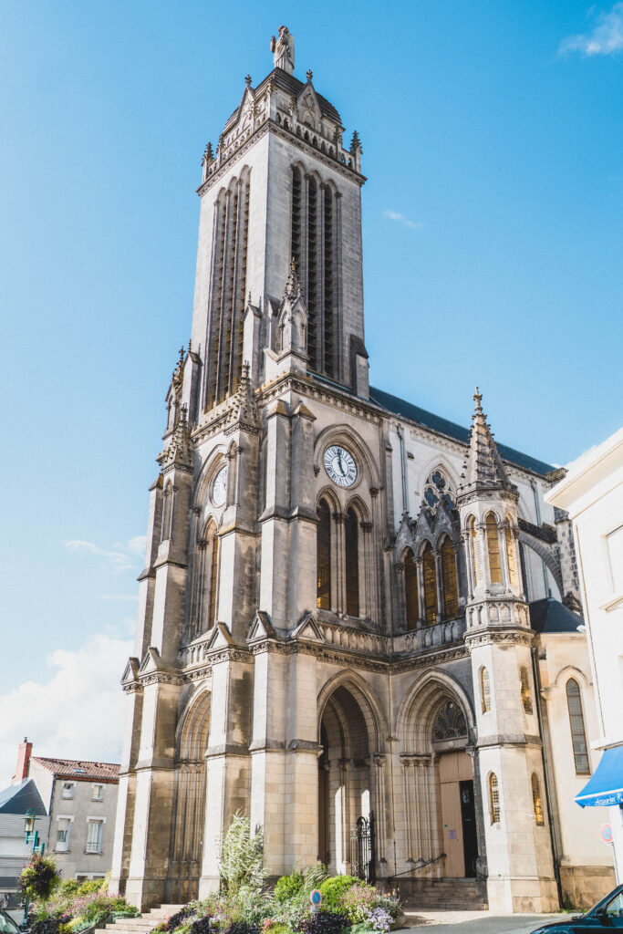 church of saint pierre cholet
