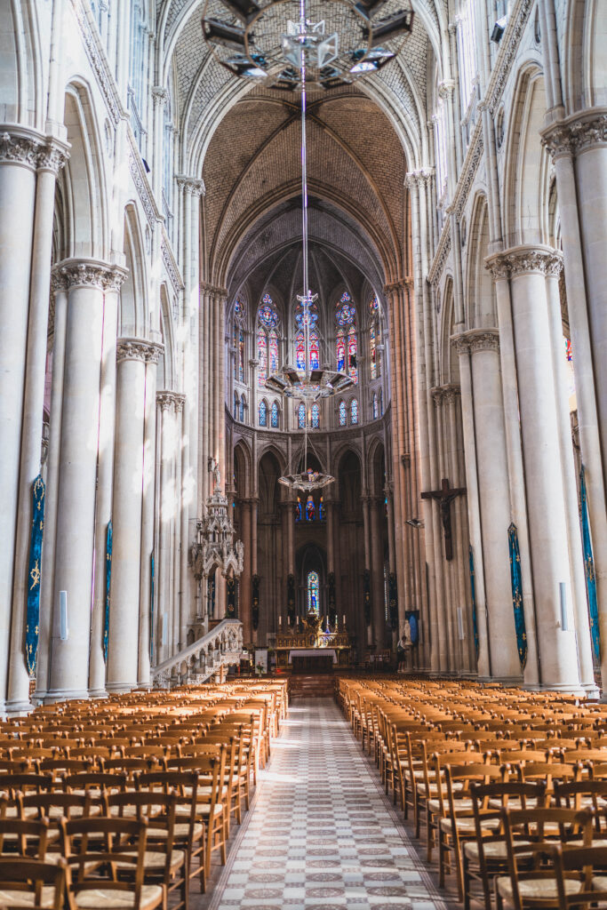 cholet church interior