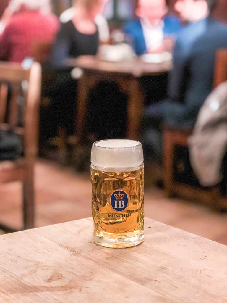 How to Visit Hofbräuhaus München