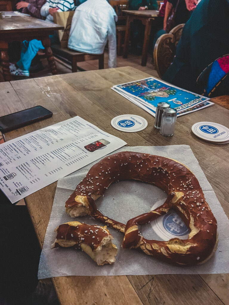 pretzel How to Visit Hofbräuhaus München