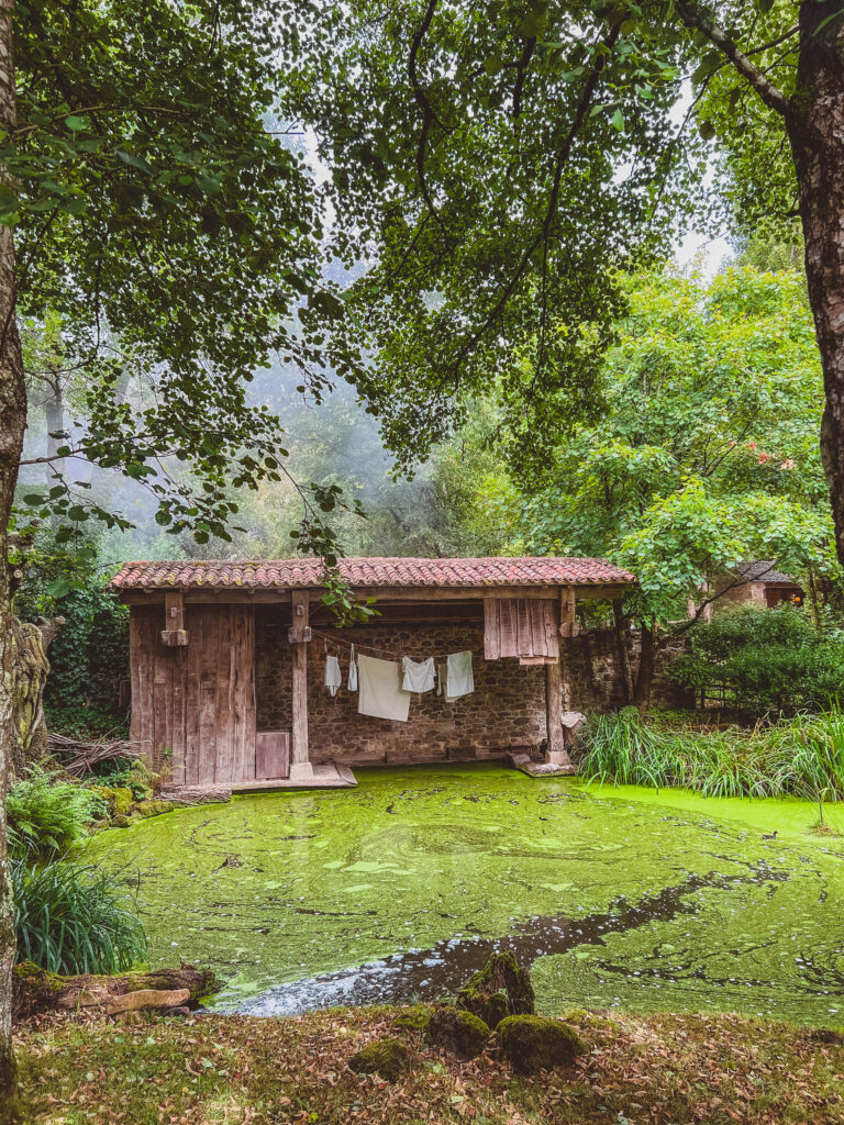 puy du fou fairytale set up