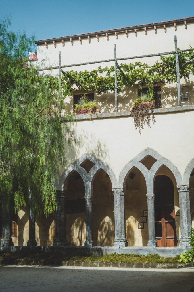 sorrento cloisters
