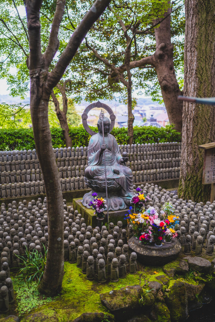 hasedera statue