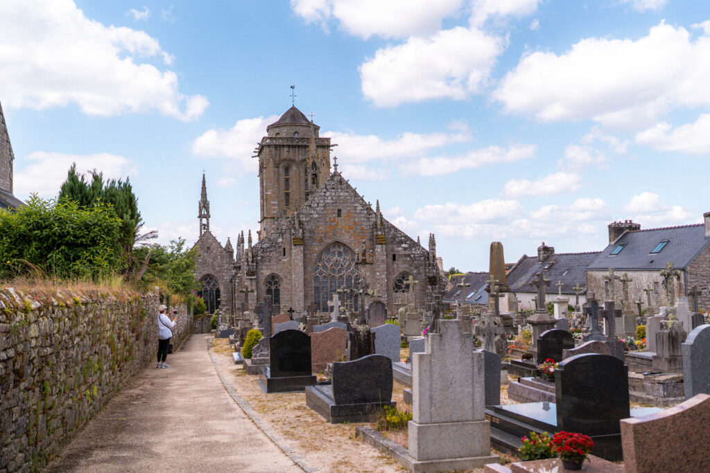 Locronan cemetery