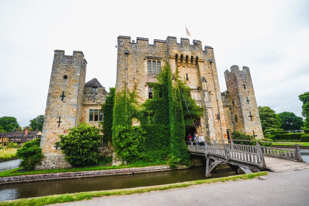 moat and drawbridge hever castle