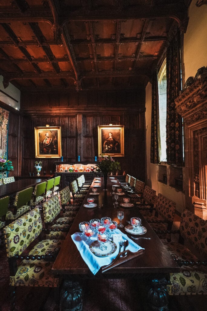 hever castle dining room