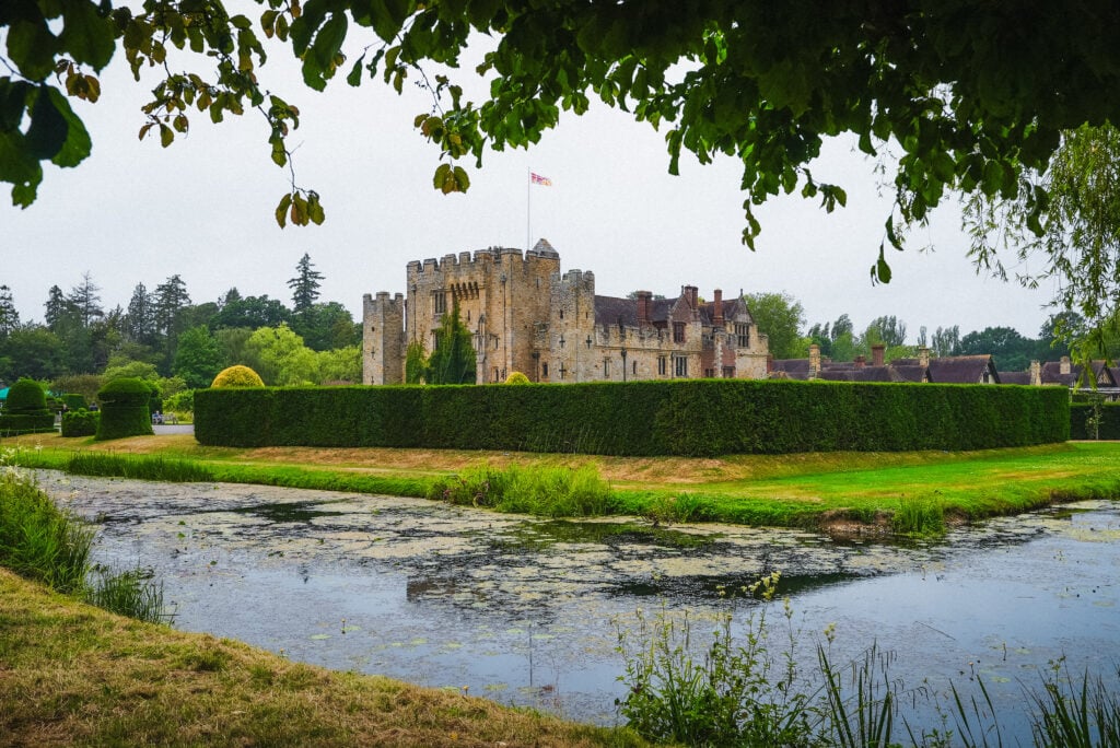 moat hever castle
