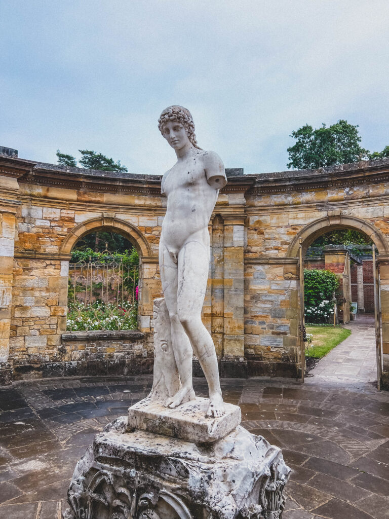 statue at hever castle