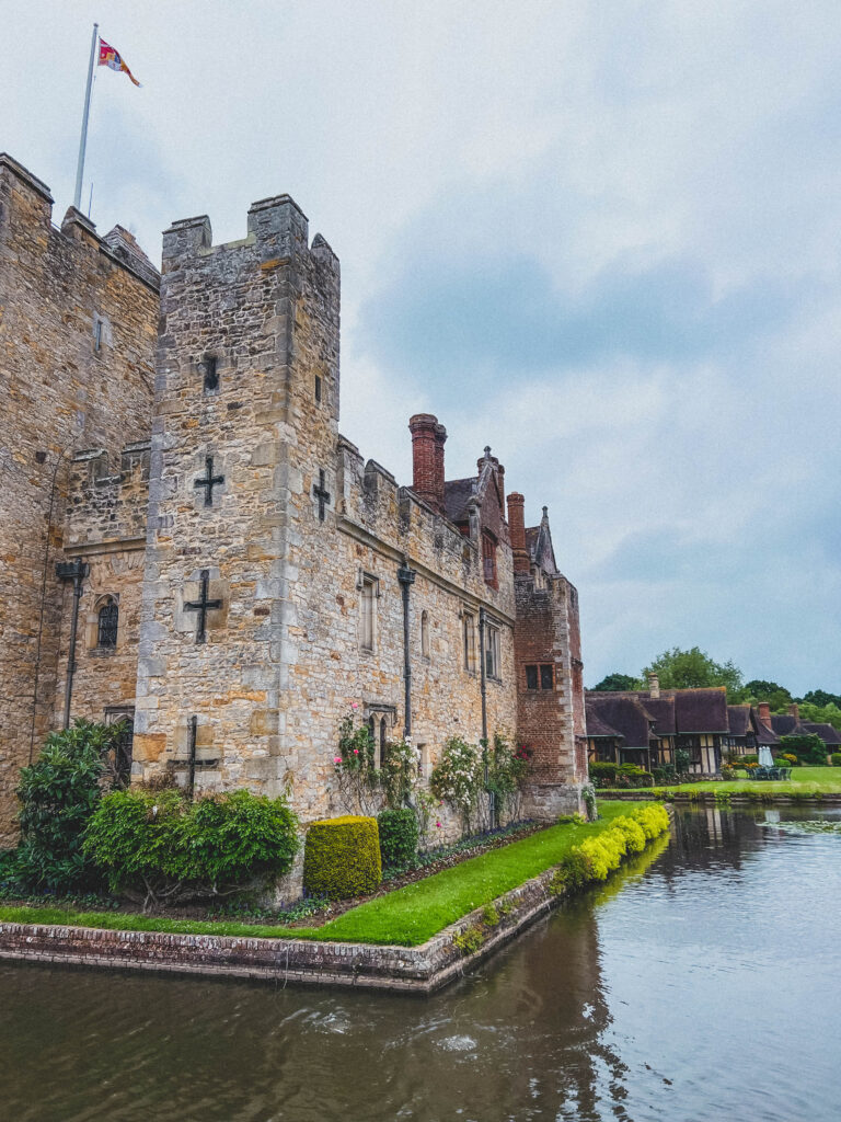 hever castle moat