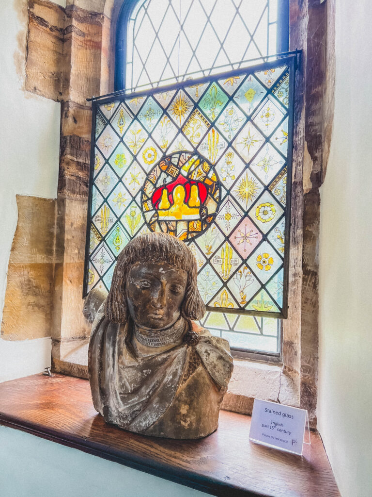 statue at hever castle