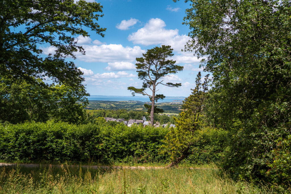 view onto the sea from next to Manoir de Kerguénolé